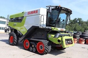 moissonneuse-batteuse Claas Lexion 7700