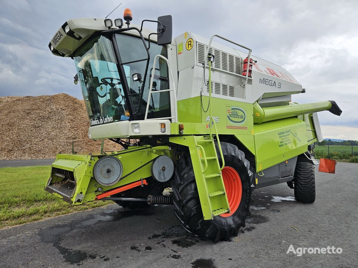 Claas Mega 370 grain harvester