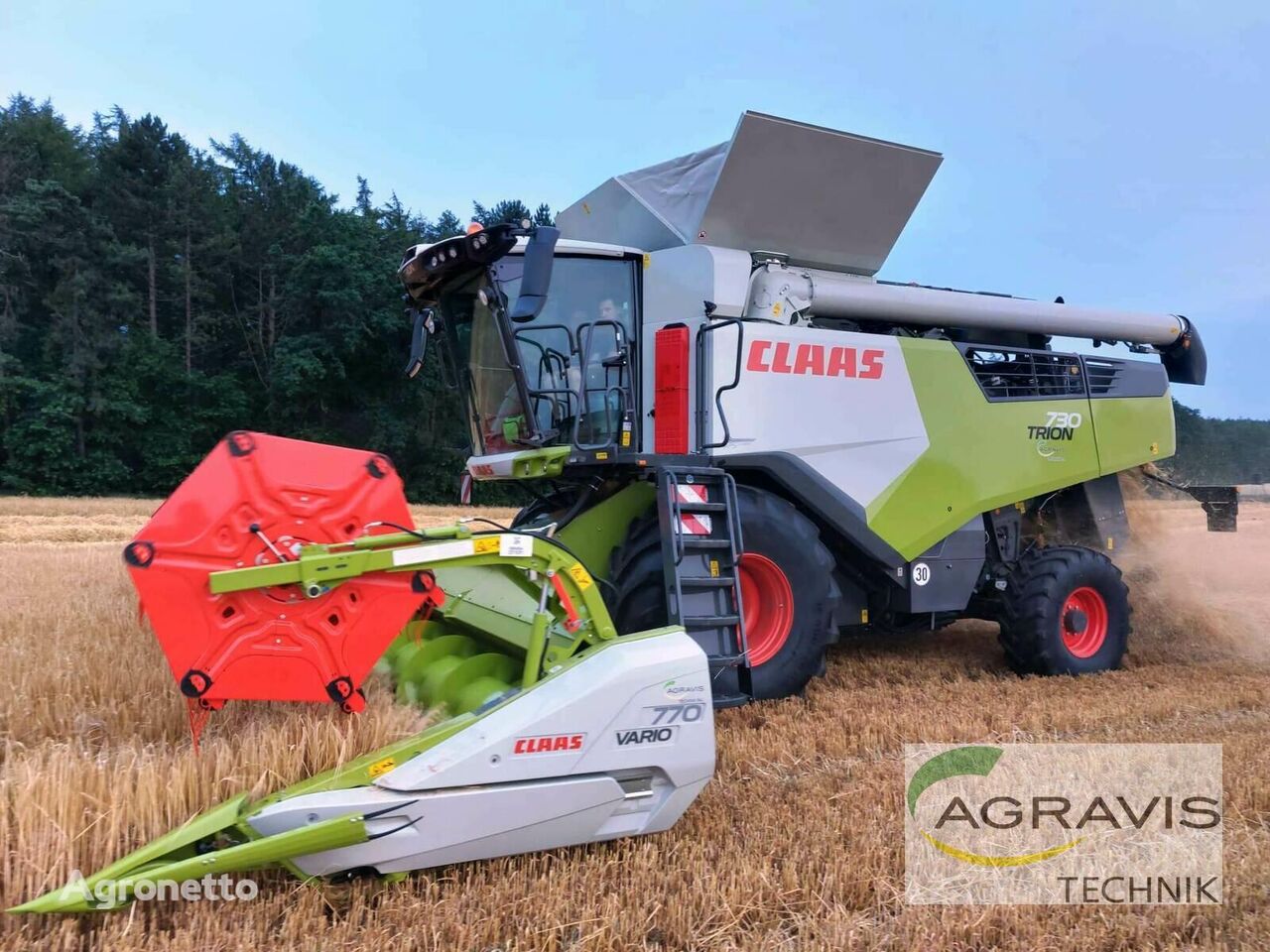 зерноуборочный комбайн Claas TRION 730