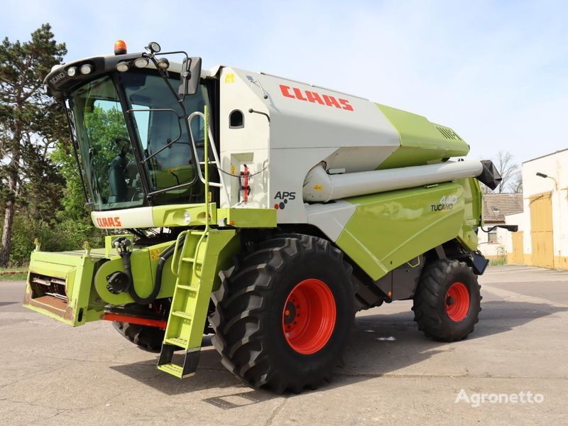 Claas Tucano 440 Getreideernter