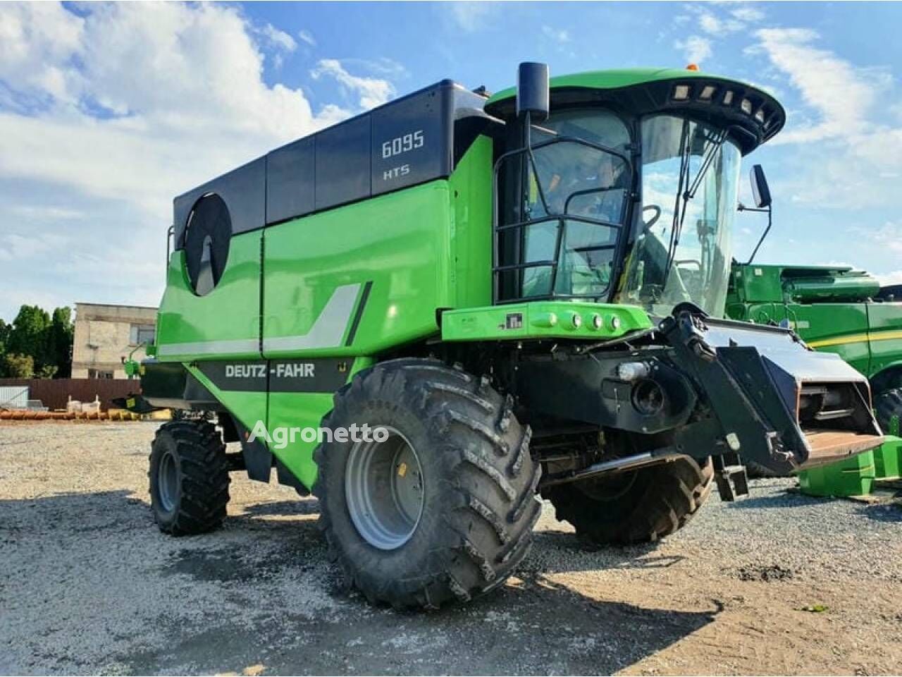 moissonneuse-batteuse Deutz-Fahr 6095