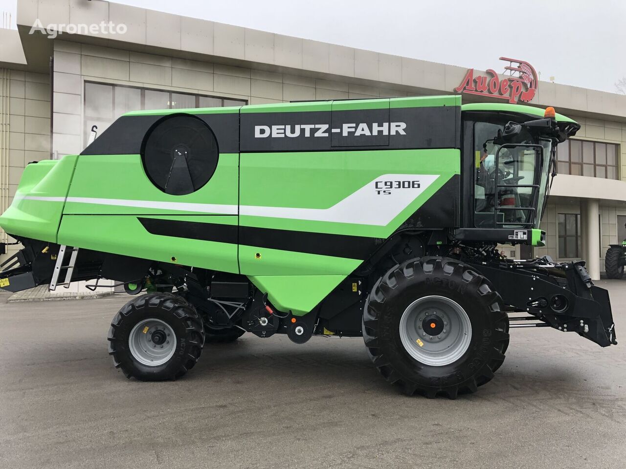 moissonneuse-batteuse Deutz-Fahr S9306TS neuve