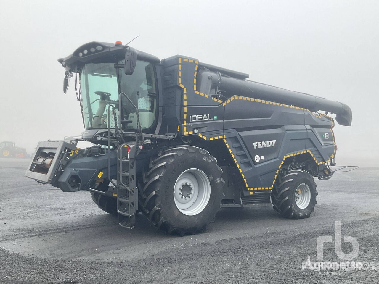 moissonneuse-batteuse Fendt IDEAL 8