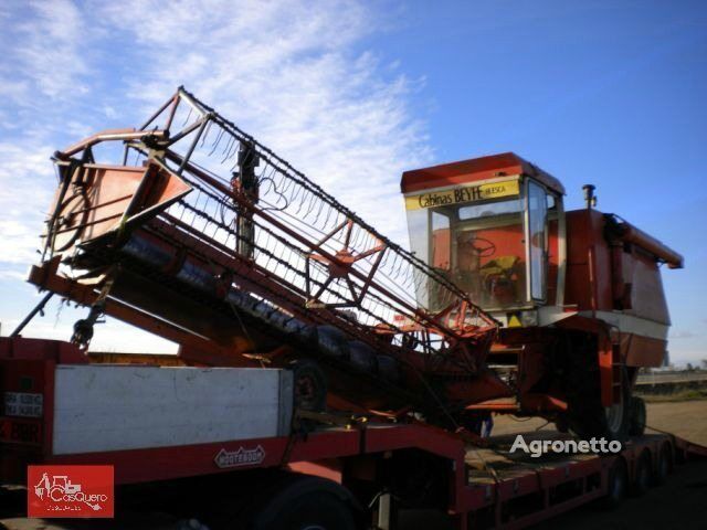 IASA 4420 grain harvester for parts