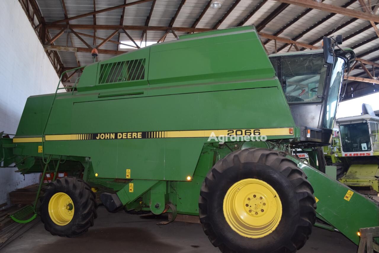 John Deere 2066 cosechadora de cereales - Agroline