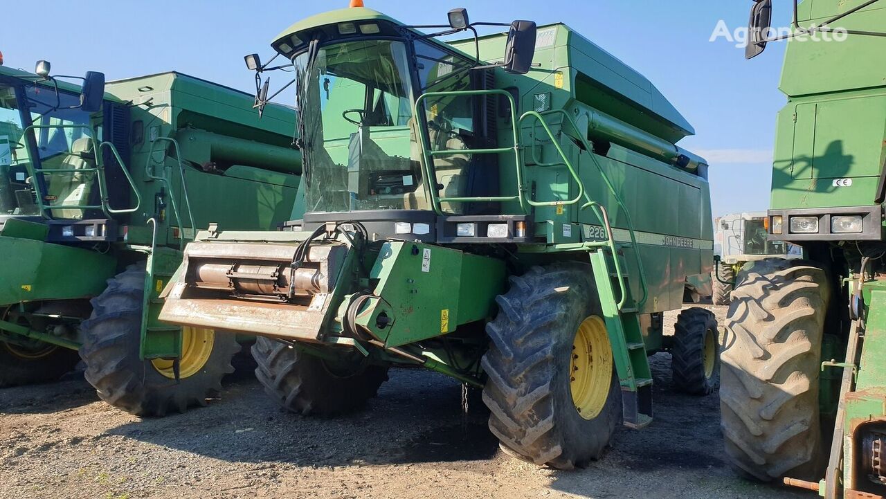 John Deere 2264 hububat hasat makinesi