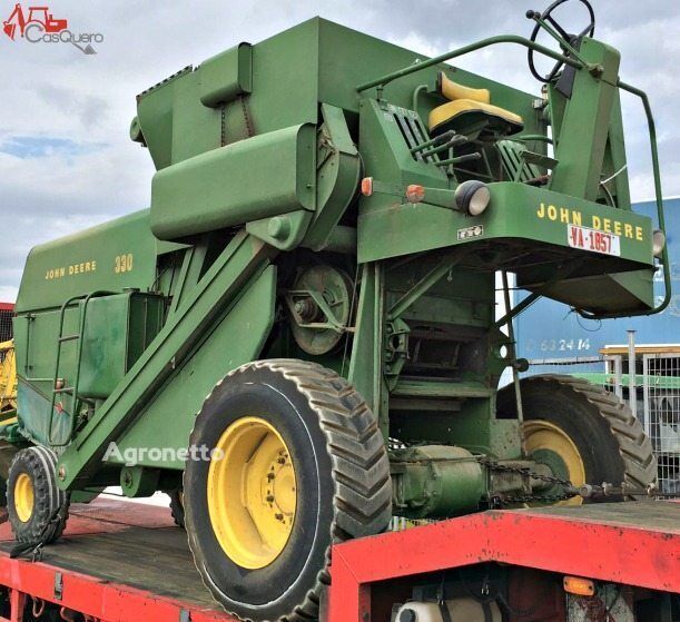 ماكينة حصادة دراسة John Deere 330 من قطع الغيار