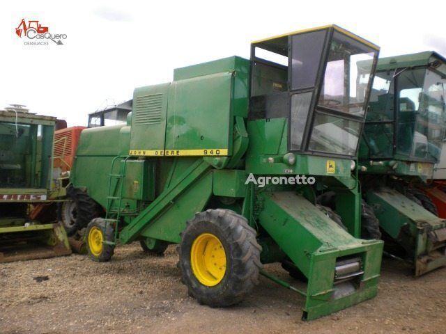 John Deere 940 grain harvester for parts