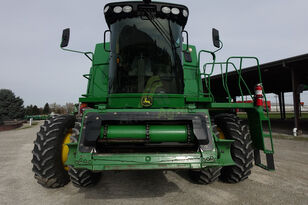 John Deere 9670 STS grain harvester