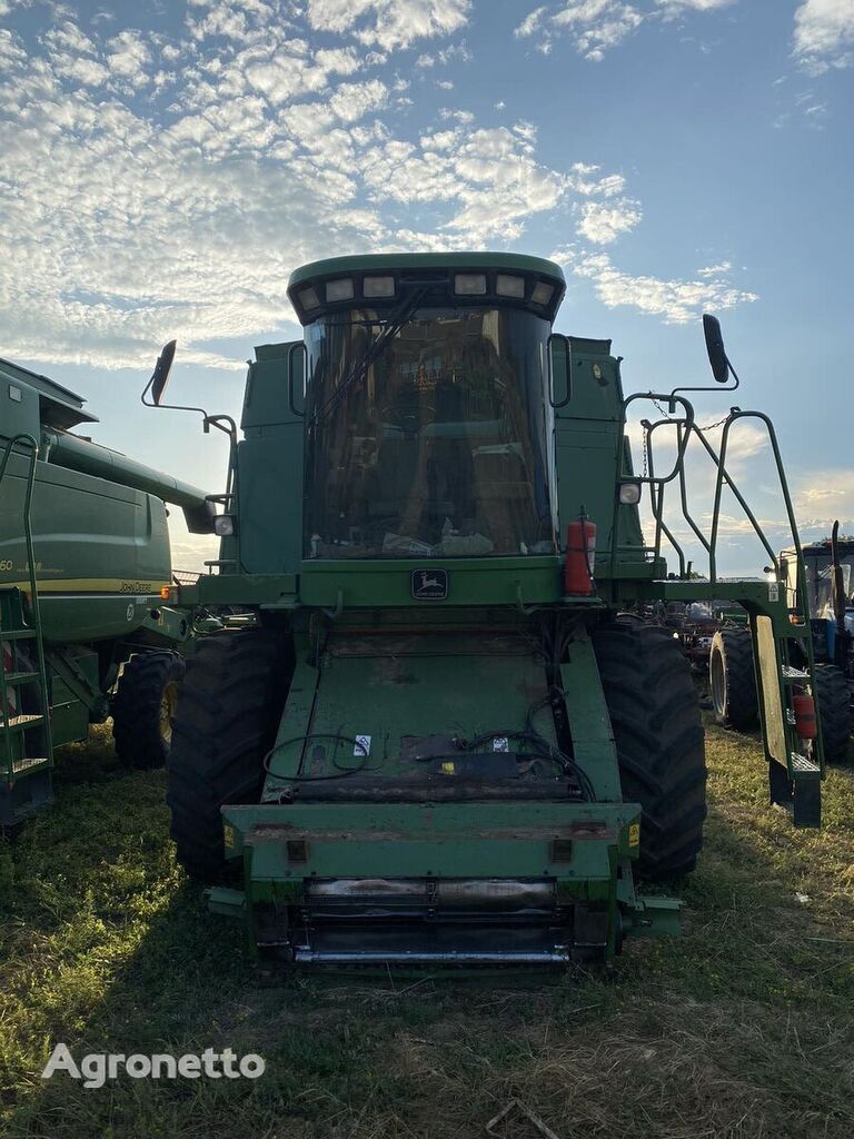 John Deere 9780 CTS grain harvester