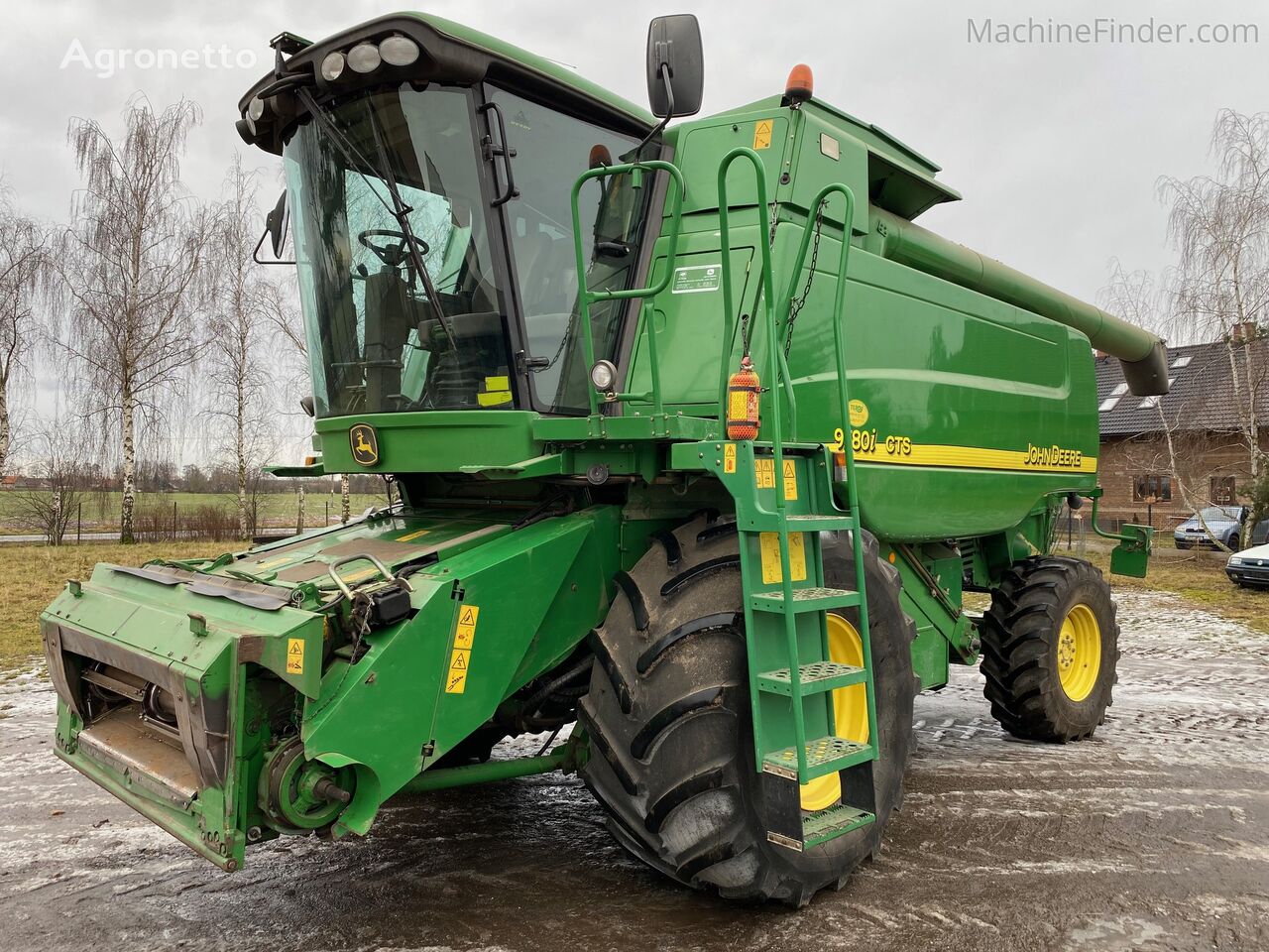 John Deere 9780i CTS grain harvester