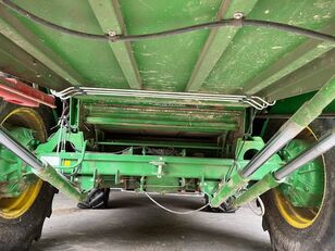 John Deere John-Deere-W-440 grain harvester