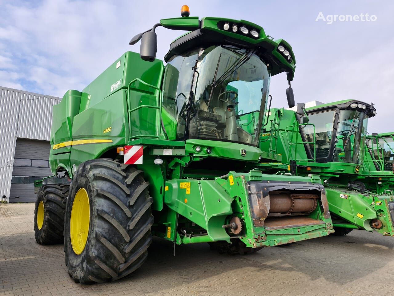 moissonneuse-batteuse John Deere S660