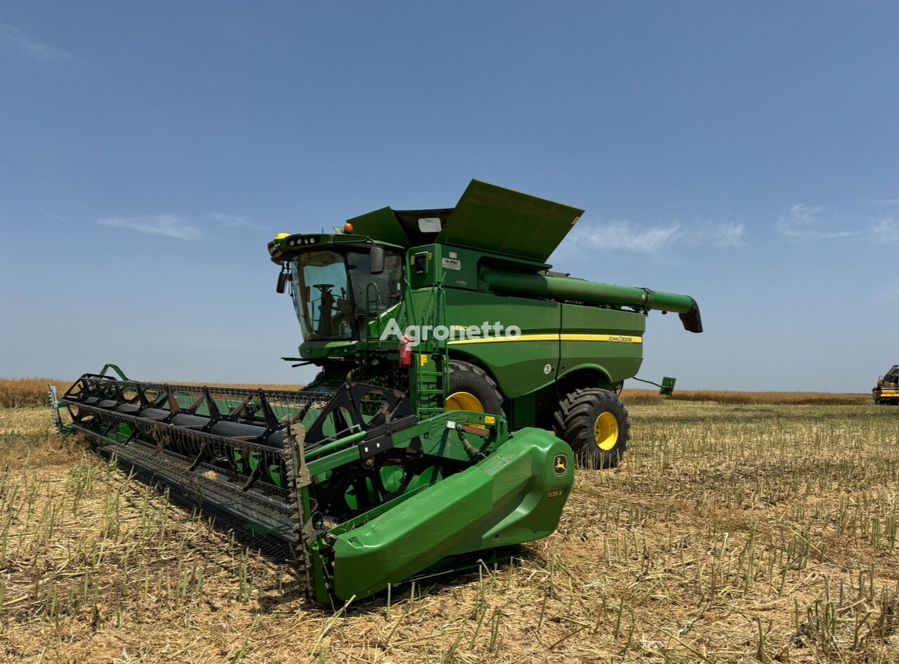 зерноуборочный комбайн John Deere S680i