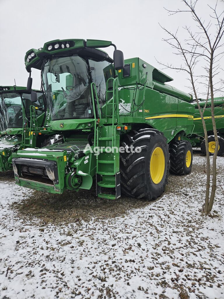 ماكينة حصادة دراسة John Deere S780