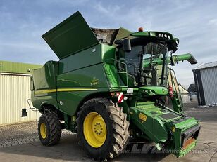 John Deere S780i ProDrive grain harvester