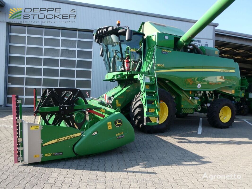 John Deere T550 HM mit 620R grain harvester