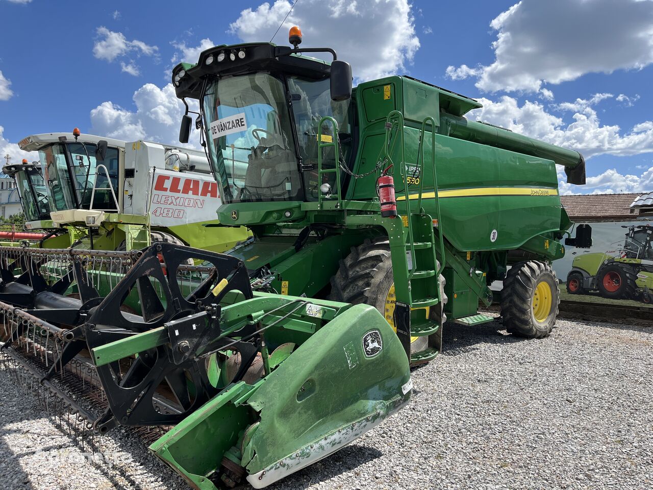 John Deere T550- Tier 4 kombajn za žito