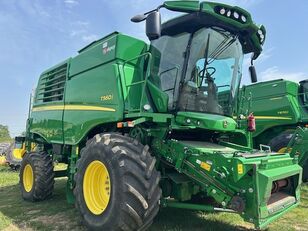 ماكينة حصادة دراسة John Deere T560I