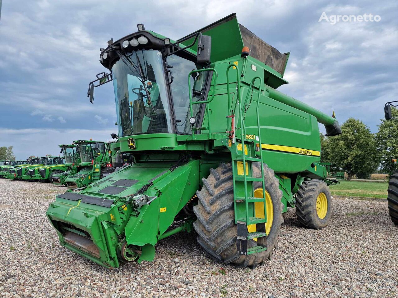 зерноуборочный комбайн John Deere T660