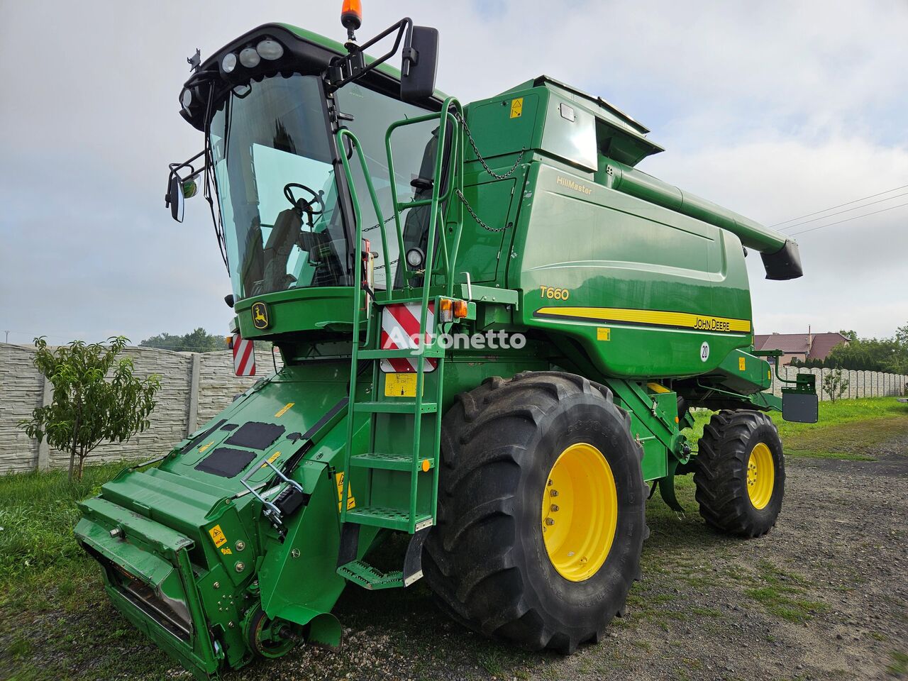 John Deere T660 HILLMASTER kombájn