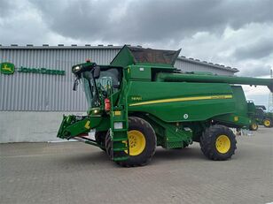 moissonneuse-batteuse John Deere T670