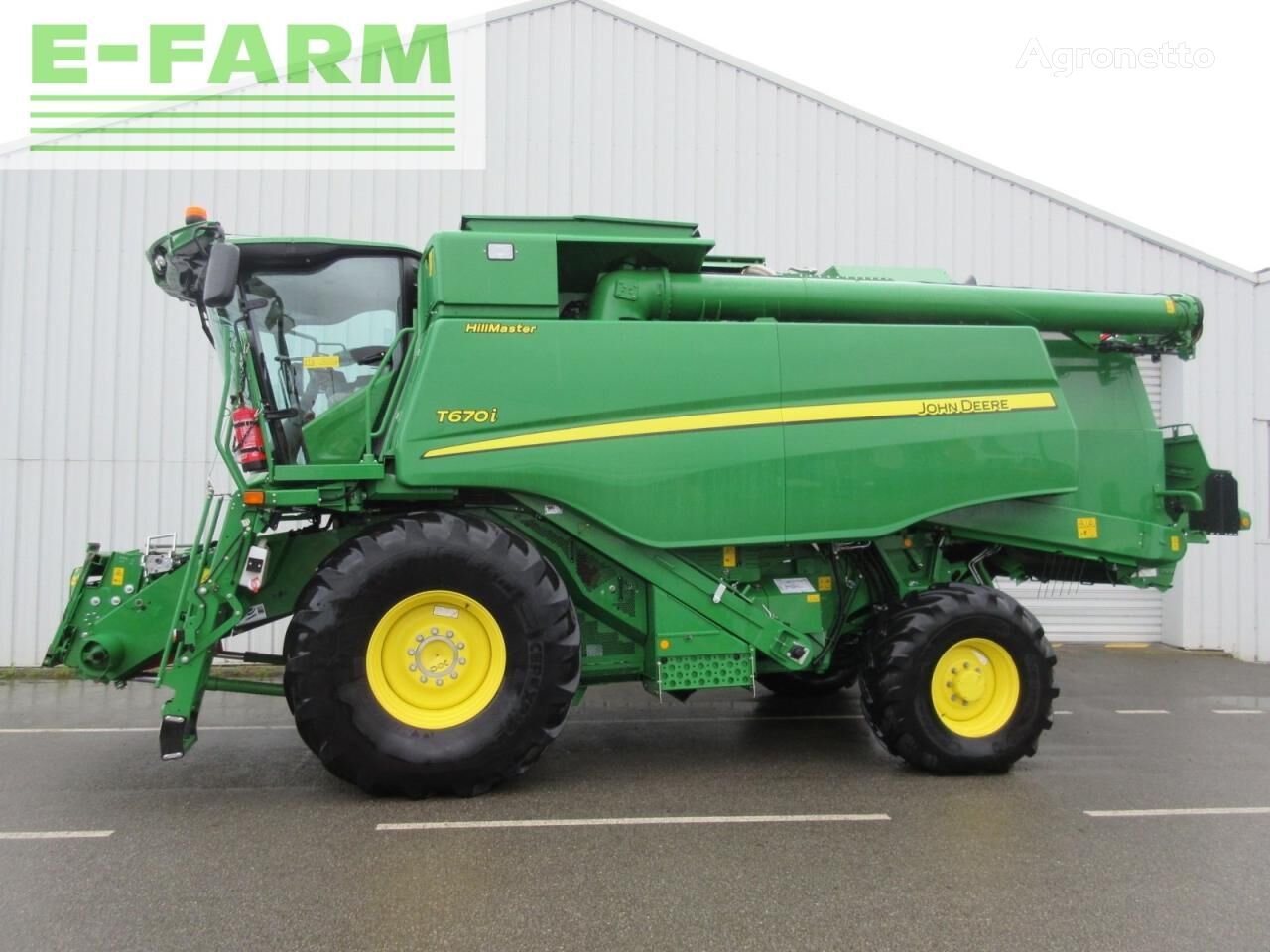 John Deere mb j-d t670 i hillmaster grain harvester