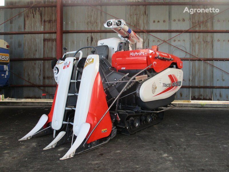 Kubota COMBINE(Kubota) grain harvester