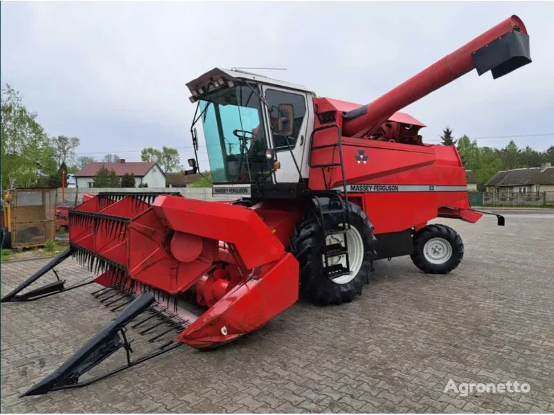 moissonneuse-batteuse Massey Ferguson 23