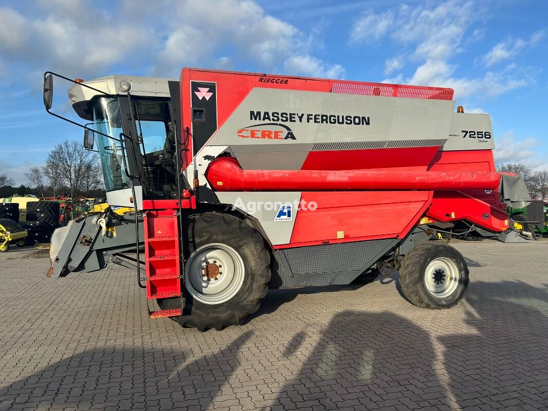 Massey Ferguson 7256 H grain harvester