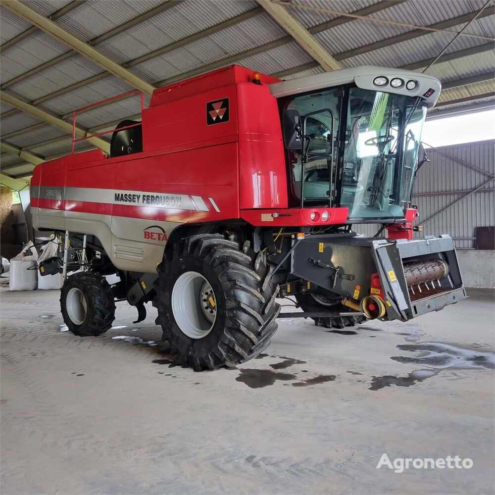 کمباین Massey Ferguson 7270 BETA