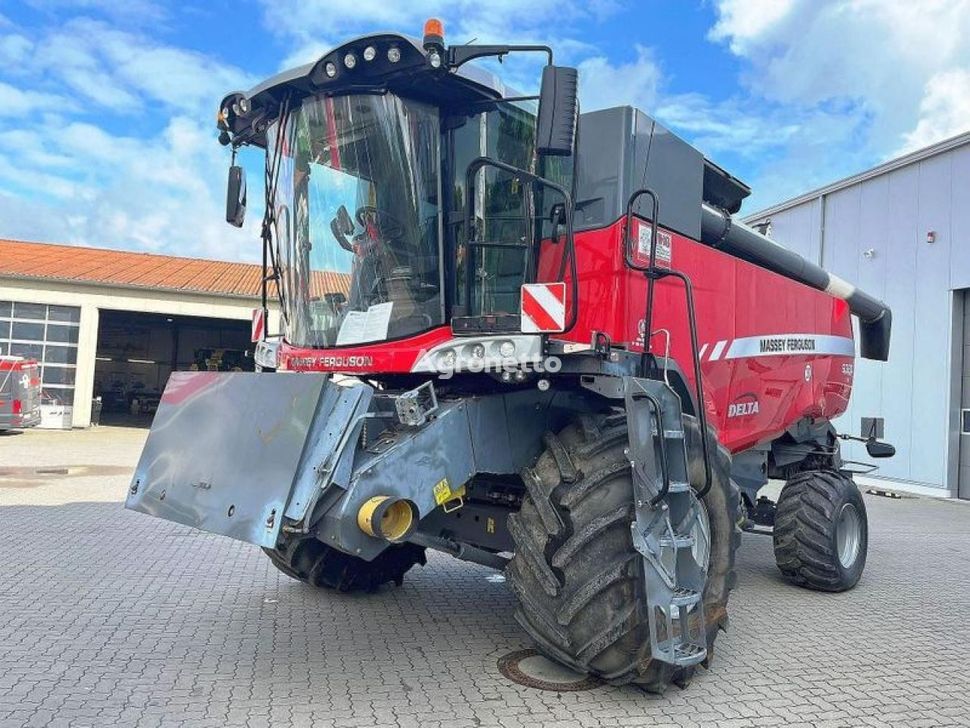 Massey Ferguson 9380 grain harvester