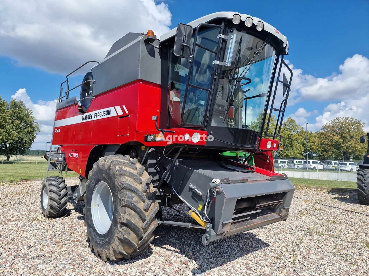 Massey Ferguson Activia 7340 grain harvester