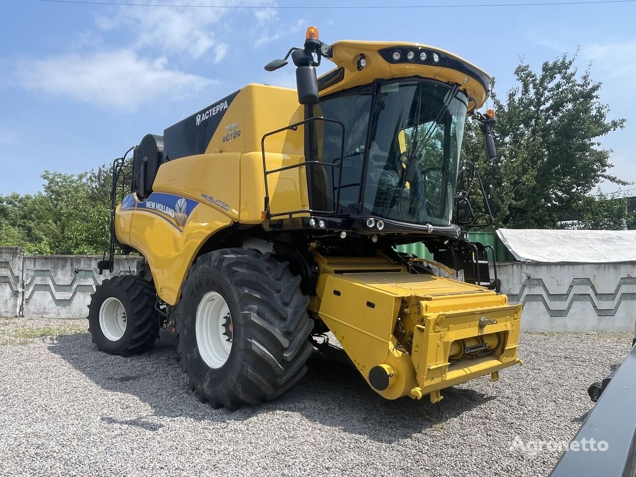 ny New Holland CR 8.90 skurtresker