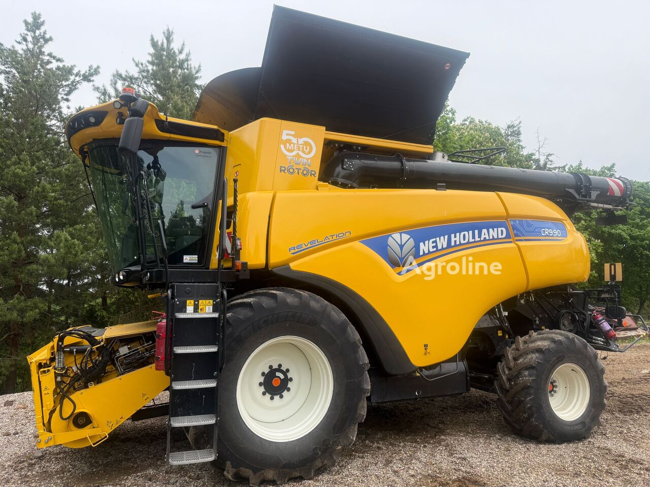 Kombajn do zboża New Holland CR 9.90 - Agroline