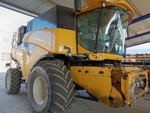 зернозбиральний комбайн New Holland CR 9080