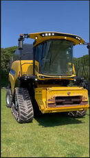 New Holland CR980 grain harvester