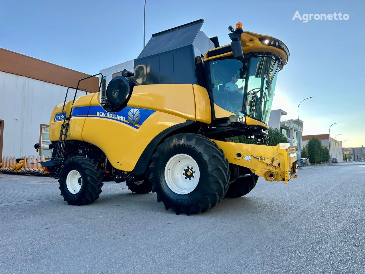 New Holland CX 5.80 2020 grain harvester