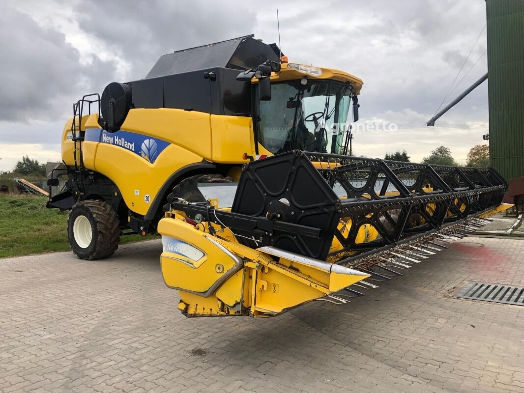 New Holland CX 8090 kombajn za žito