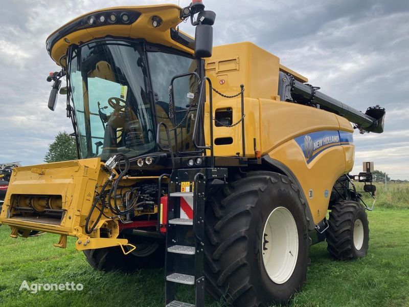 New Holland CX8.80 kombajn za žito