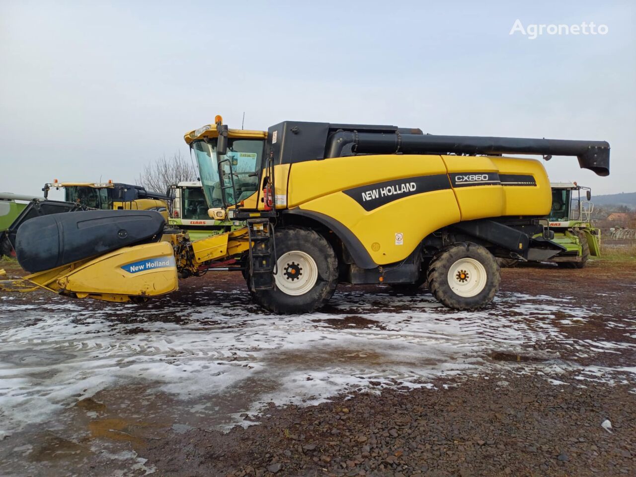 moissonneuse-batteuse New Holland Cx860