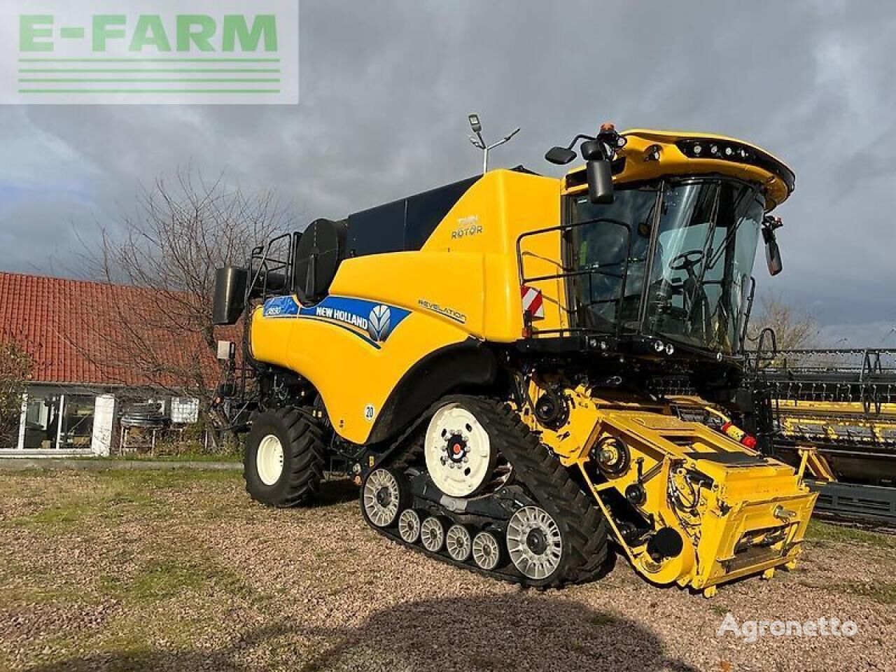 зерноуборочный комбайн New Holland cr 8.90 raupe 14500 liter korntank track + sw + sww intellisense