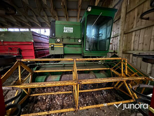 moissonneuse-batteuse &Ouml;verum Aktiv 1130