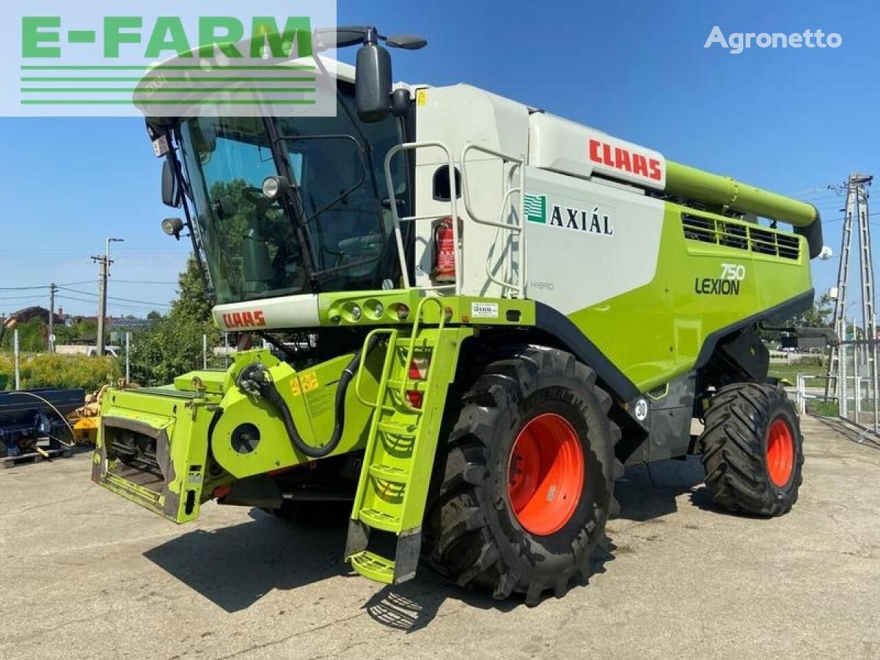 moissonneuse-batteuse lexion 750