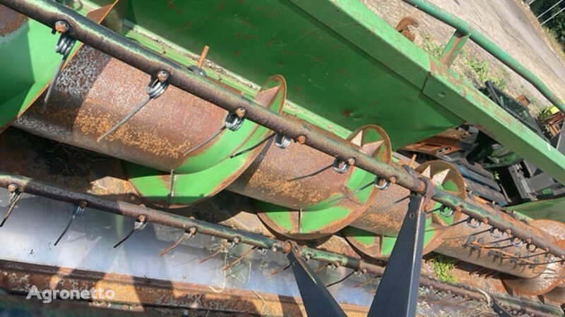 John Deere 620 grain header