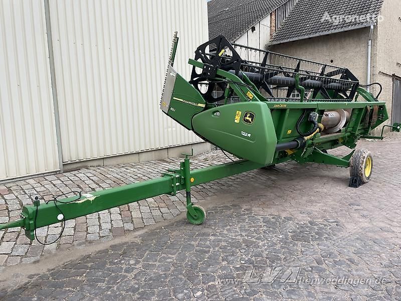 John Deere 620R cabezal de grano