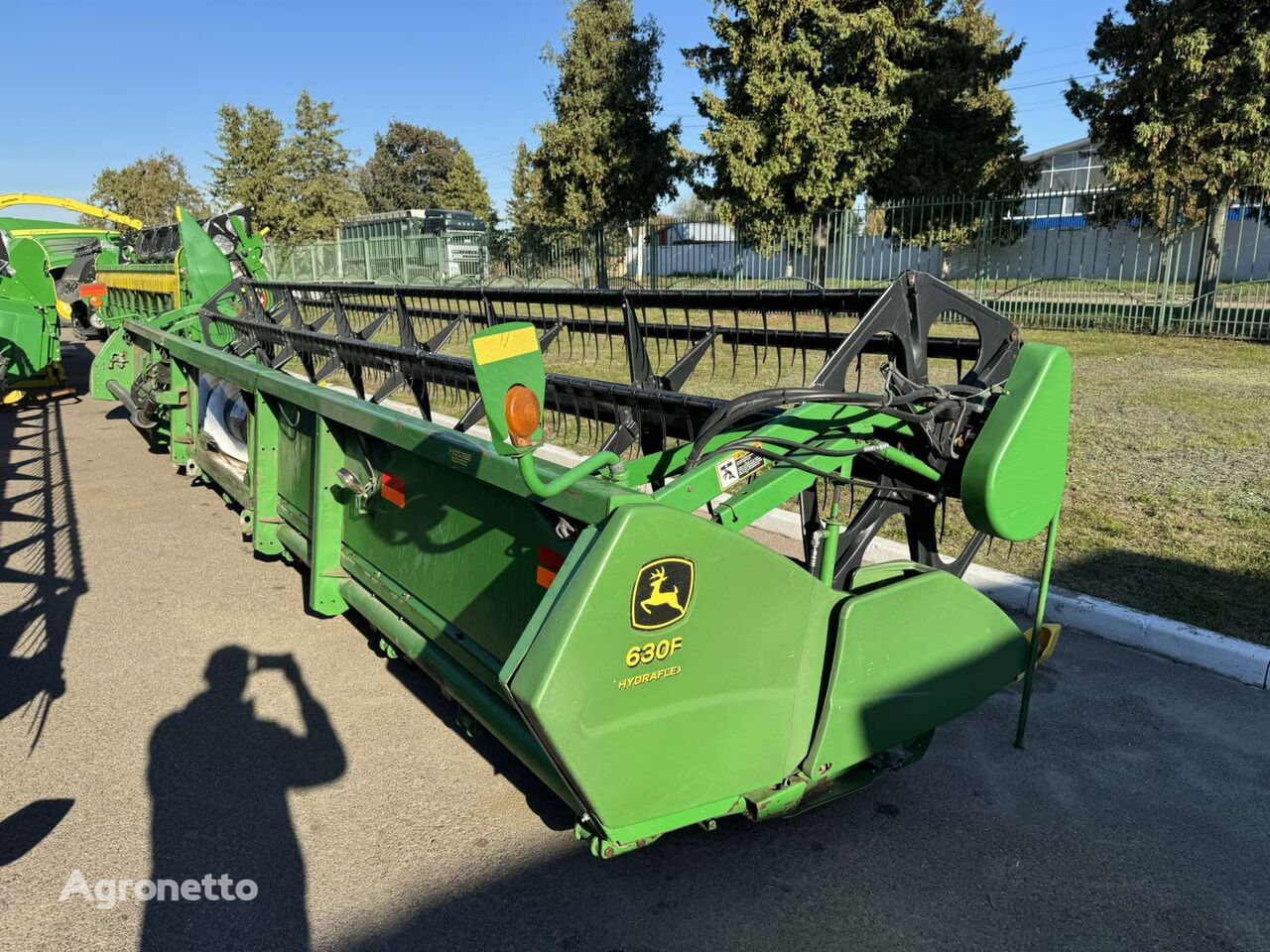 žitni heder John Deere 630F