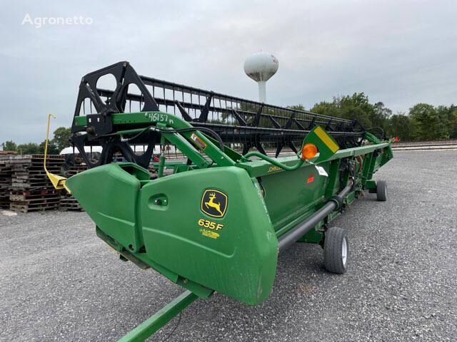 John Deere 635F grain header