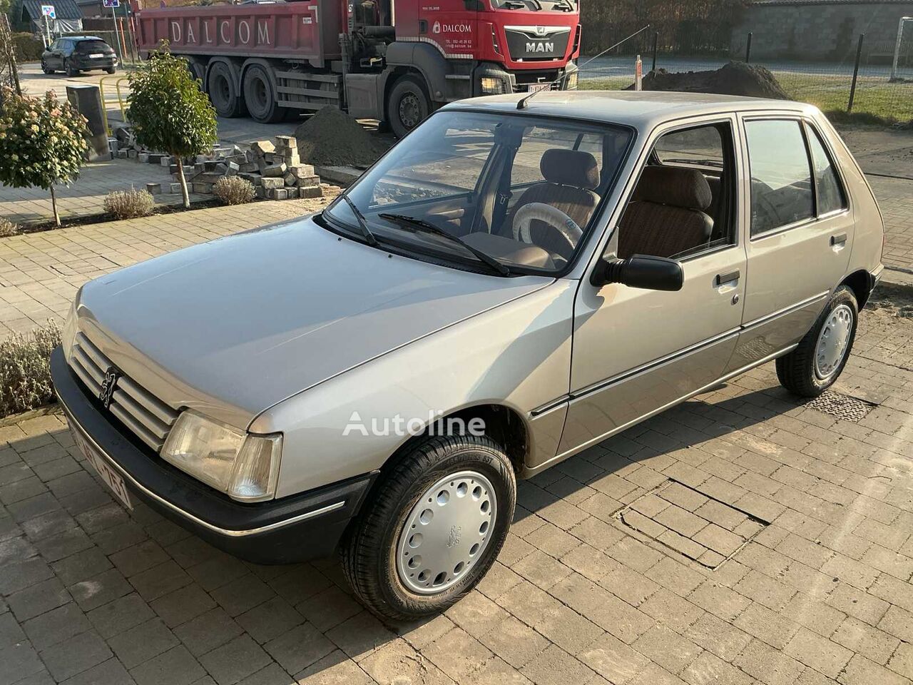 해치백 Peugeot 205 20AK22/1