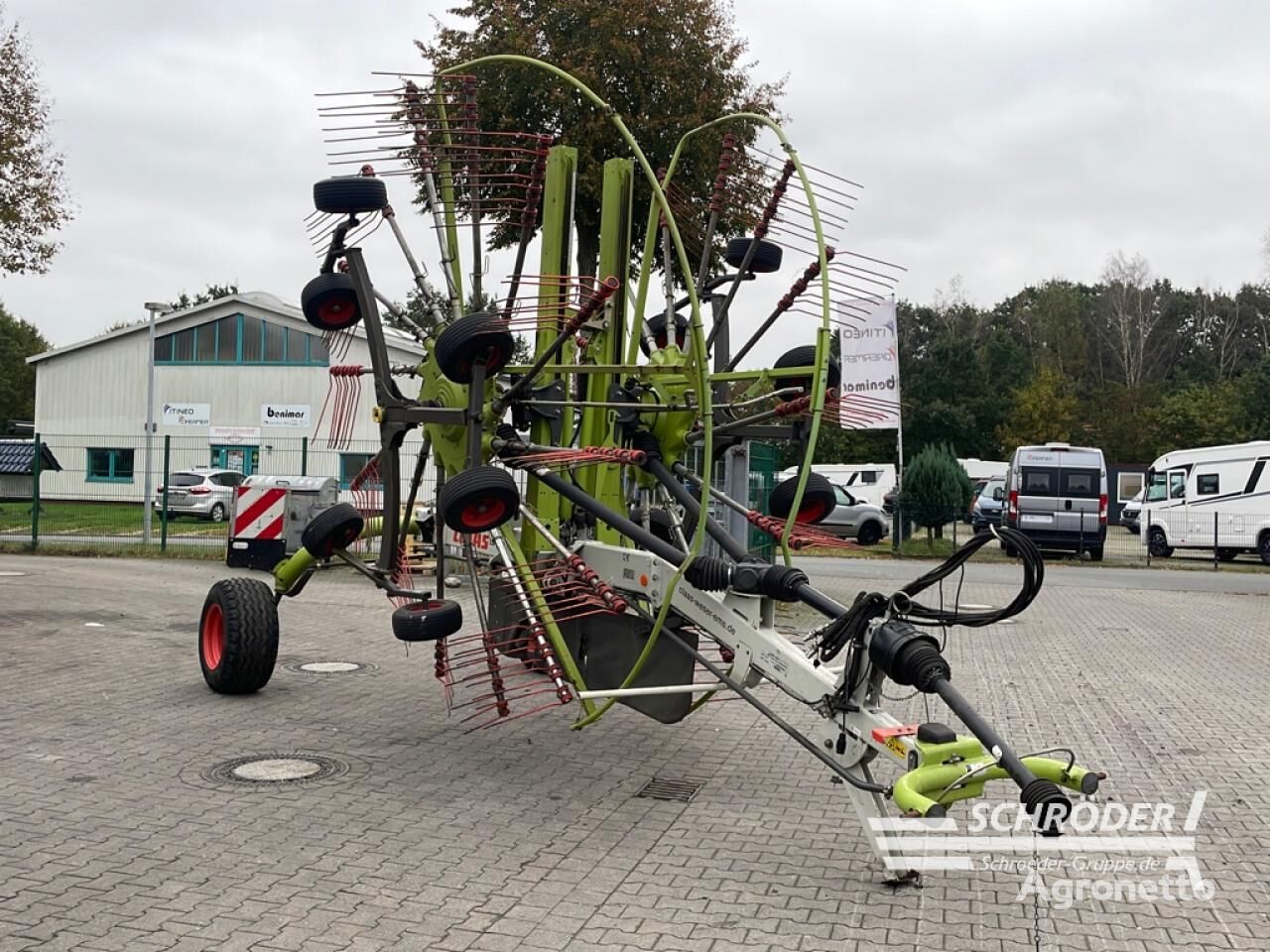 andaineur à tapis Claas LINER 2900